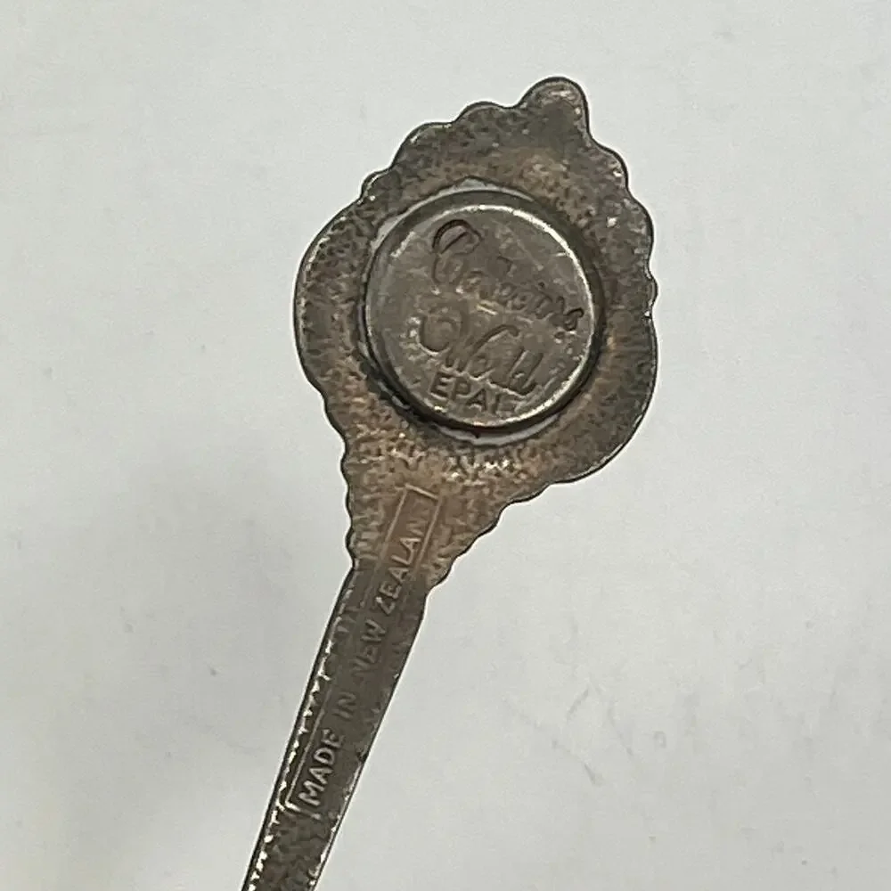 Unbranded vintage souvenir